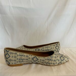 Sundance Cream and Blue Geometric Flats